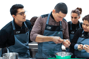 Alumnos y profesor del curso Diploma Chef de Alta Cocina